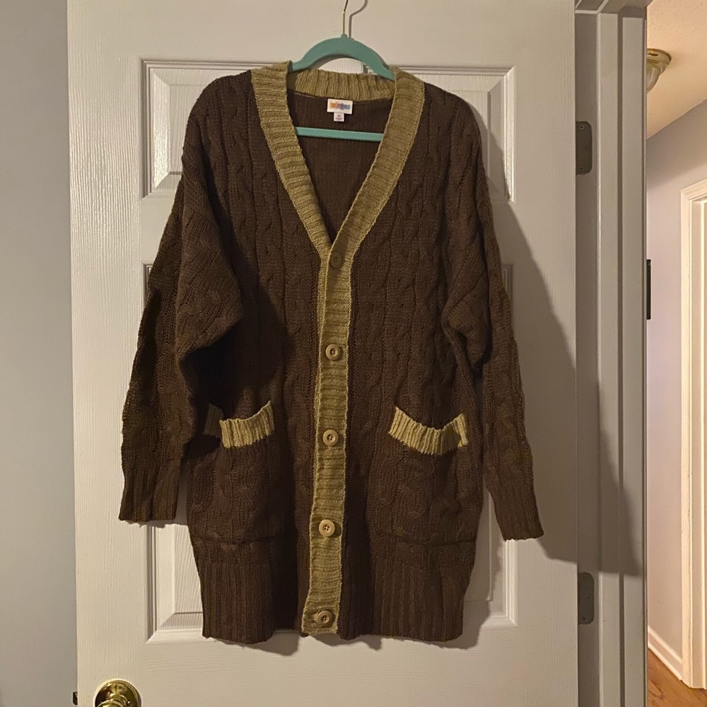 LuLaRoe Lucille sweater in Size M